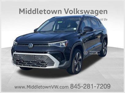 Certified 2025 Volkswagen Taos SE