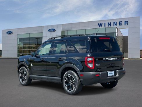 Used 2025 Ford Bronco Sport Outer Banks w/ Outer Banks Tech Package+ AWD/4WD image 2