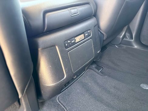 Used 2021 Nissan Armada SL w/ Captain's Chairs Package AWD/4WD image 17