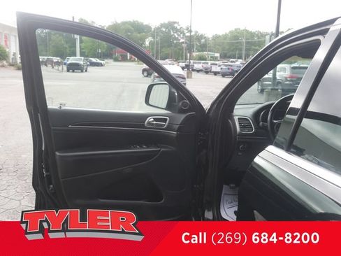Used 2021 Jeep Grand Cherokee Limited AWD/4WD image 20