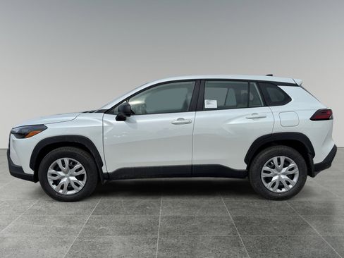New 2026 Toyota Corolla Cross L image 2