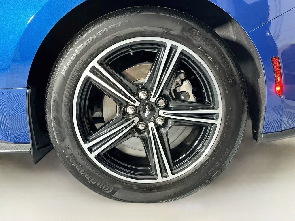 Used 2024 Ford Mustang Convertible RWD image 30