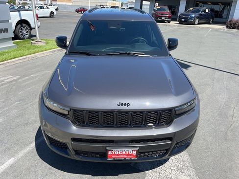 New 2025 Jeep Grand Cherokee L Limited w/ Black Appearance Package image 13