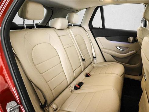 Used 2021 Mercedes-Benz GLC 300 4MATIC image 22