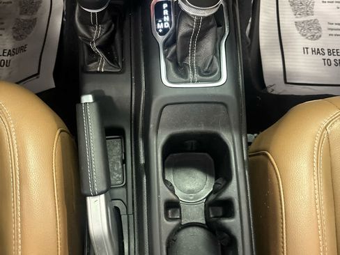 Used 2022 Jeep Gladiator Rubicon w/ Cold Weather Group image 25