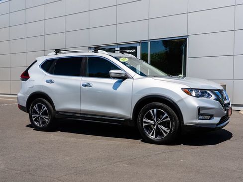 Used 2018 Nissan Rogue SL AWD/4WD image 27