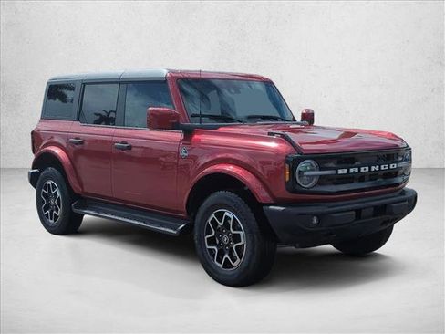 New 2026 Ford Bronco Outer Banks image 7