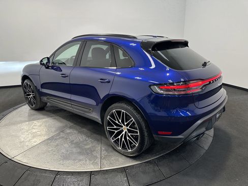 Certified 2026 Porsche Macan AWD/4WD image 3