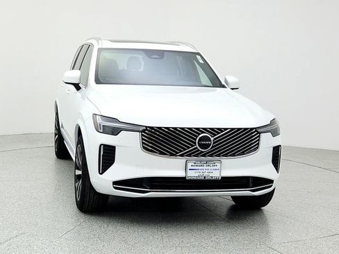 New 2026 Volvo XC90 B6 Core image 2