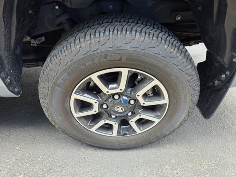 Used 2021 Toyota Tundra SR5 AWD/4WD image 9