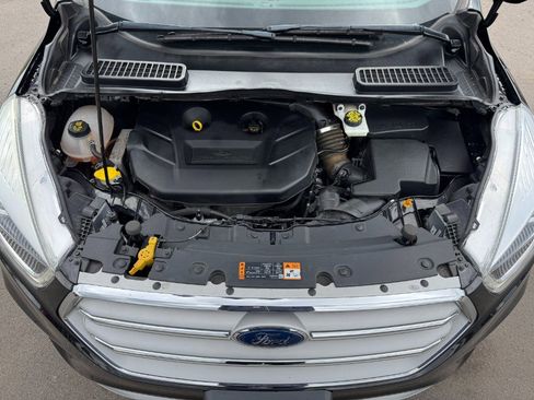 Used 2019 Ford Escape Titanium AWD/4WD image 24