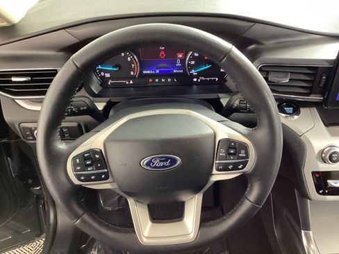 Used 2023 Ford Explorer XLT w/ Equipment Group 202A AWD/4WD image 26