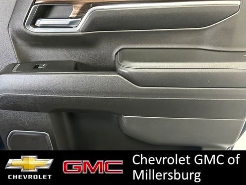 Used 2023 Chevrolet Silverado 1500 LT w/ Z71 Off-Road Package AWD/4WD image 27
