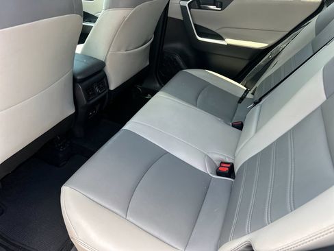 Used 2021 Toyota RAV4 XLE Premium FWD image 12