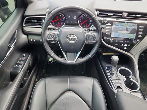 Used 2019 Toyota Camry XSE w/ Navigation Package FWD image 11