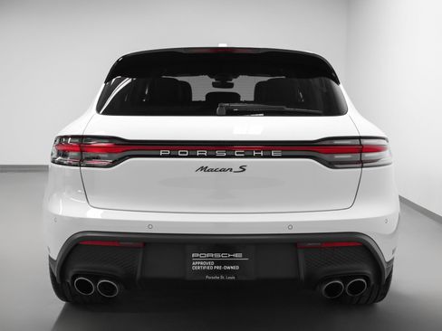 Certified 2025 Porsche Macan S image 11