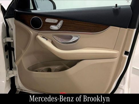 Used 2022 Mercedes-Benz GLC 300 4MATIC image 22