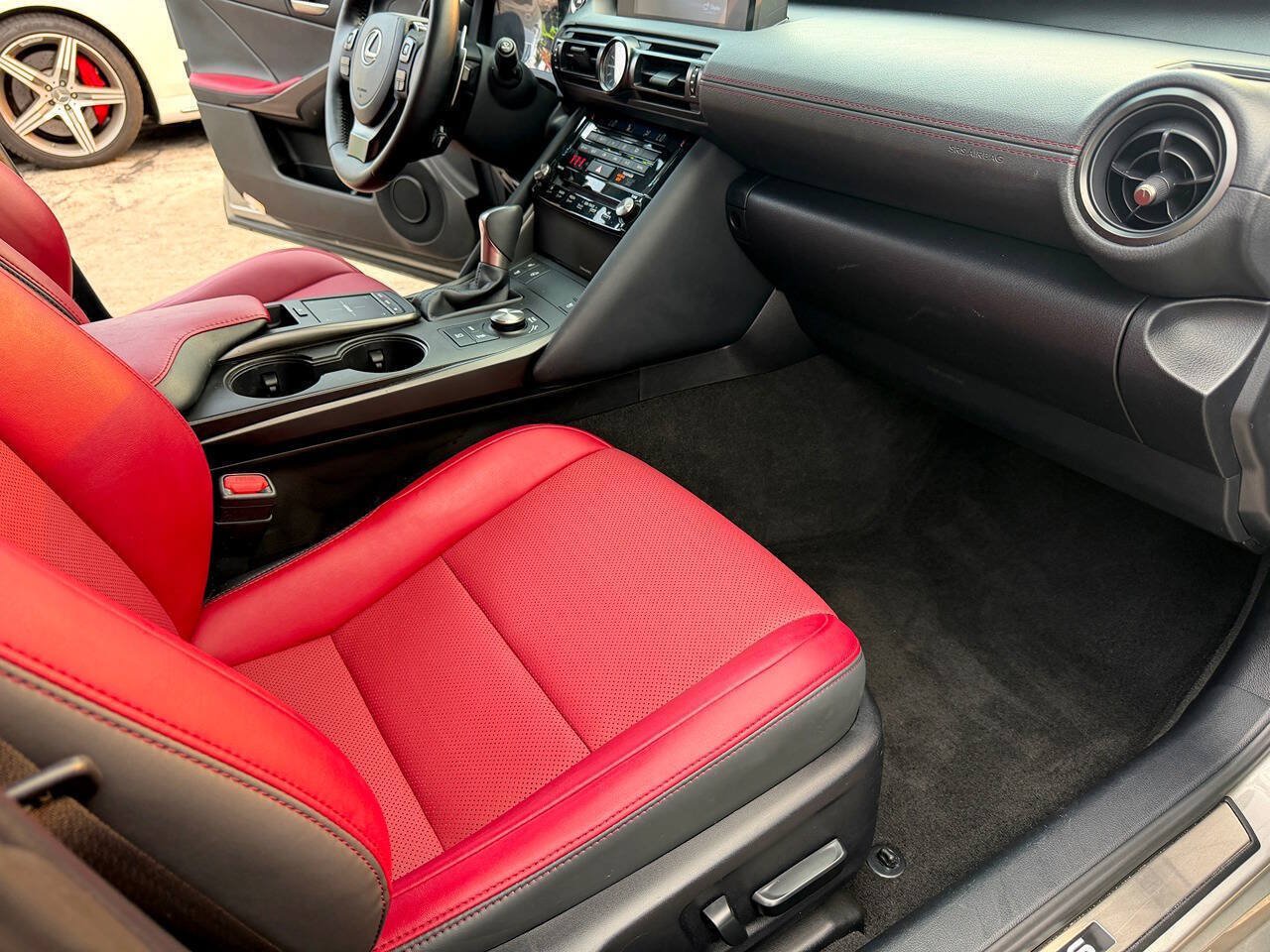 Used 2023 Lexus IS 300 w/ Comfort Package RWD image 31