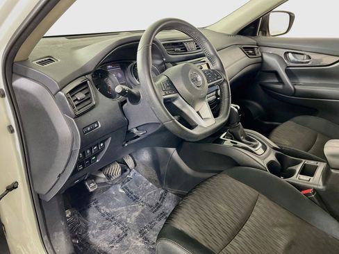 Used 2019 Nissan Rogue SV AWD/4WD image 9