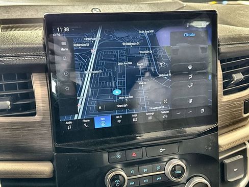 Used 2024 Ford Expedition Limited image 21