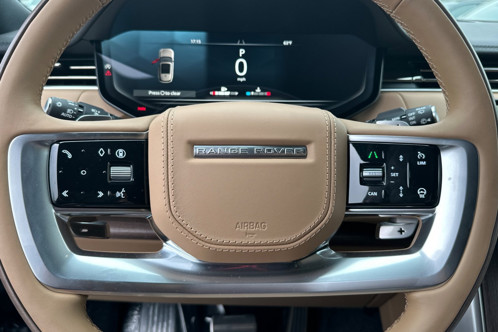 New 2026 Land Rover Range Rover Long Wheelbase SE AWD/4WD image 23