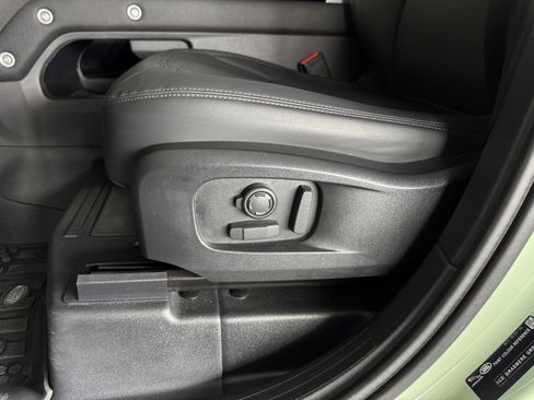 Used 2023 Land Rover Defender 110 75th Limited Edition image 9