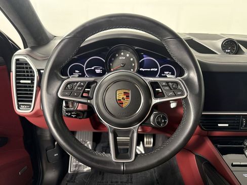 Certified 2022 Porsche Cayenne GTS AWD/4WD image 35
