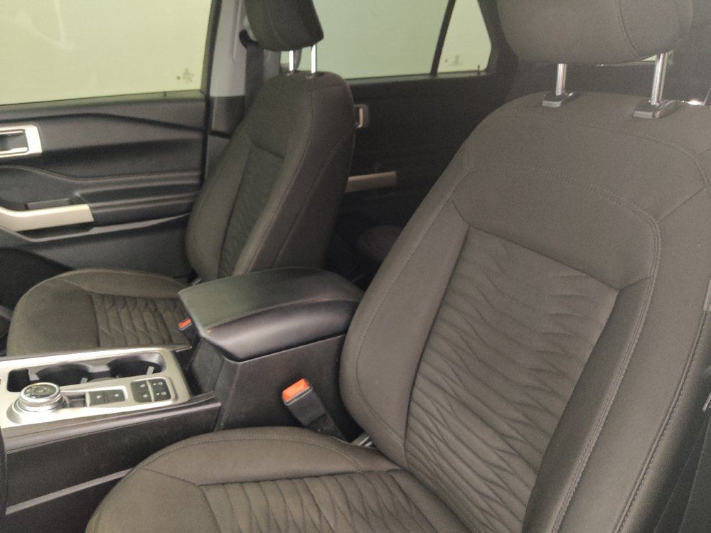 Used 2021 Ford Explorer XLT RWD image 17
