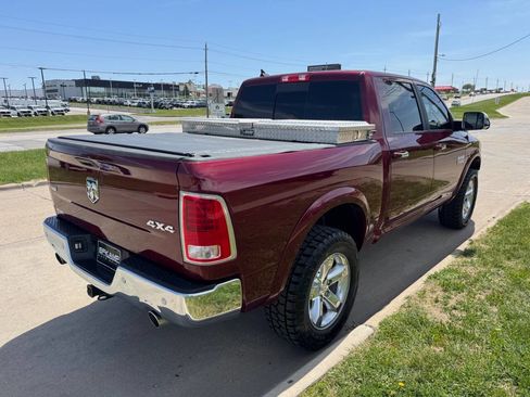 Used 2017 RAM 1500 Laramie w/ Convenience Group AWD/4WD image 5