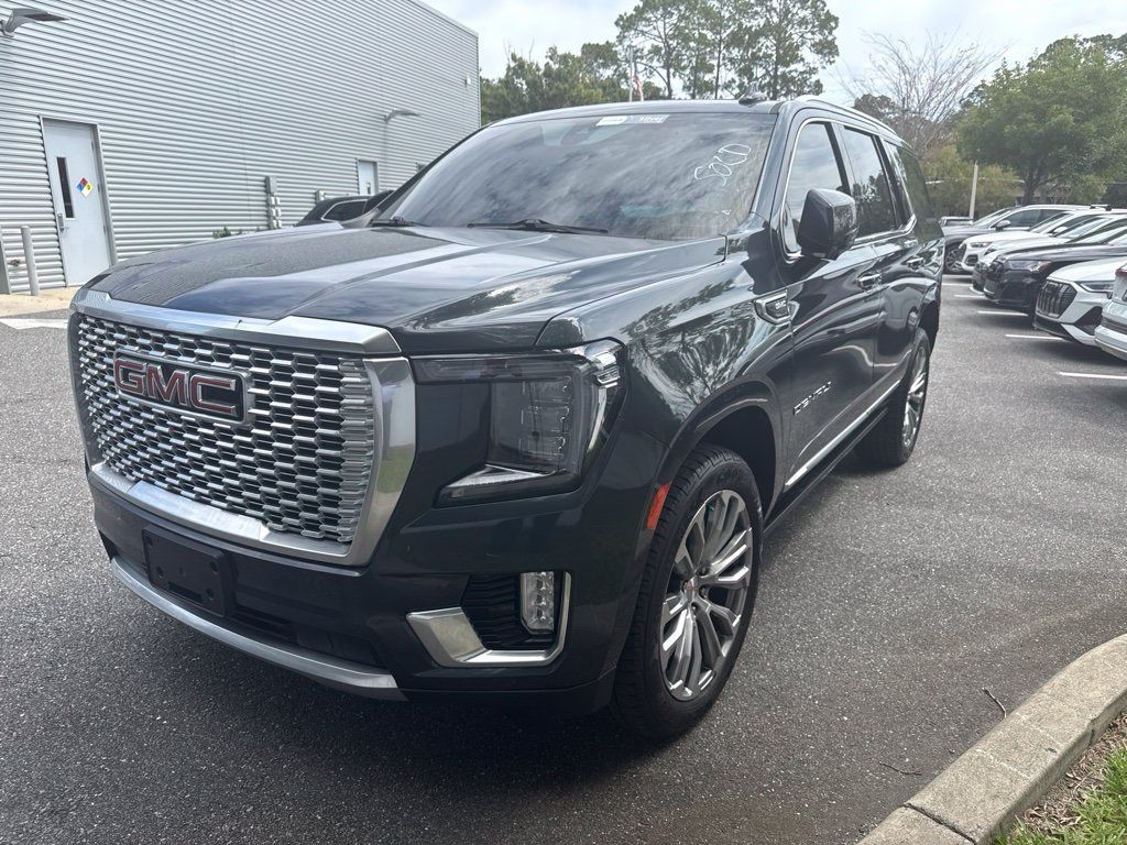 Used 2021 GMC Yukon Denali w/ Denali Premium Package AWD/4WD image 5