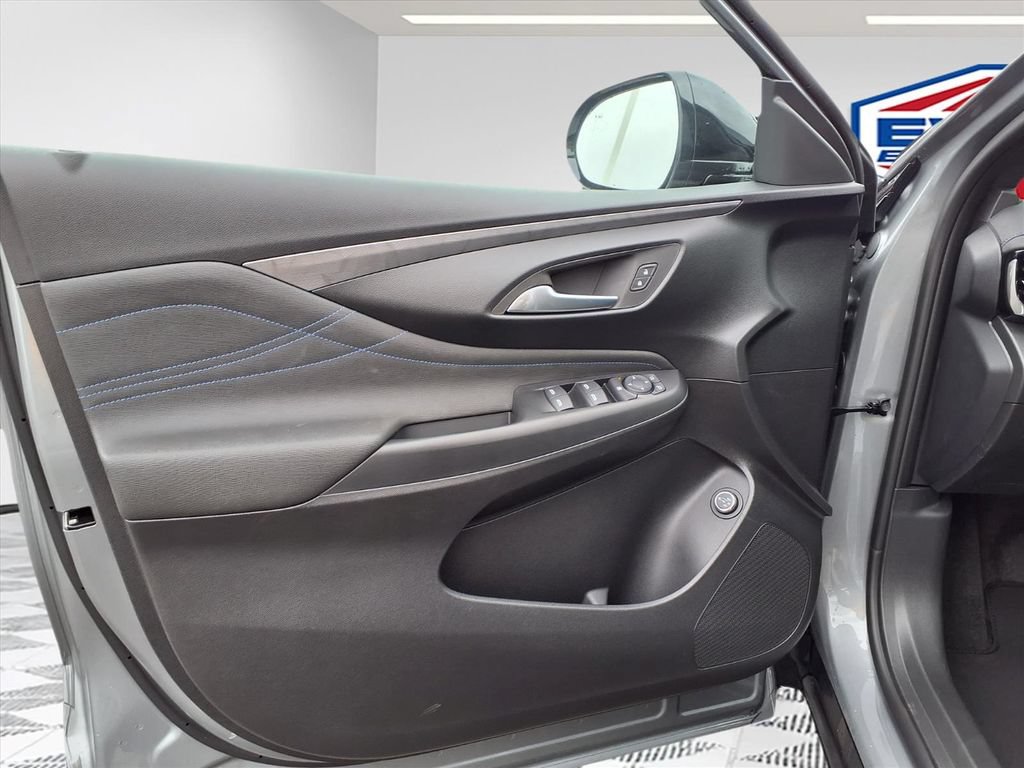 New 2026 Buick Envista Sport Touring w/ Convenience I Package FWD image 11
