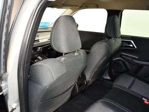 Used 2023 Mitsubishi Outlander ES FWD image 44