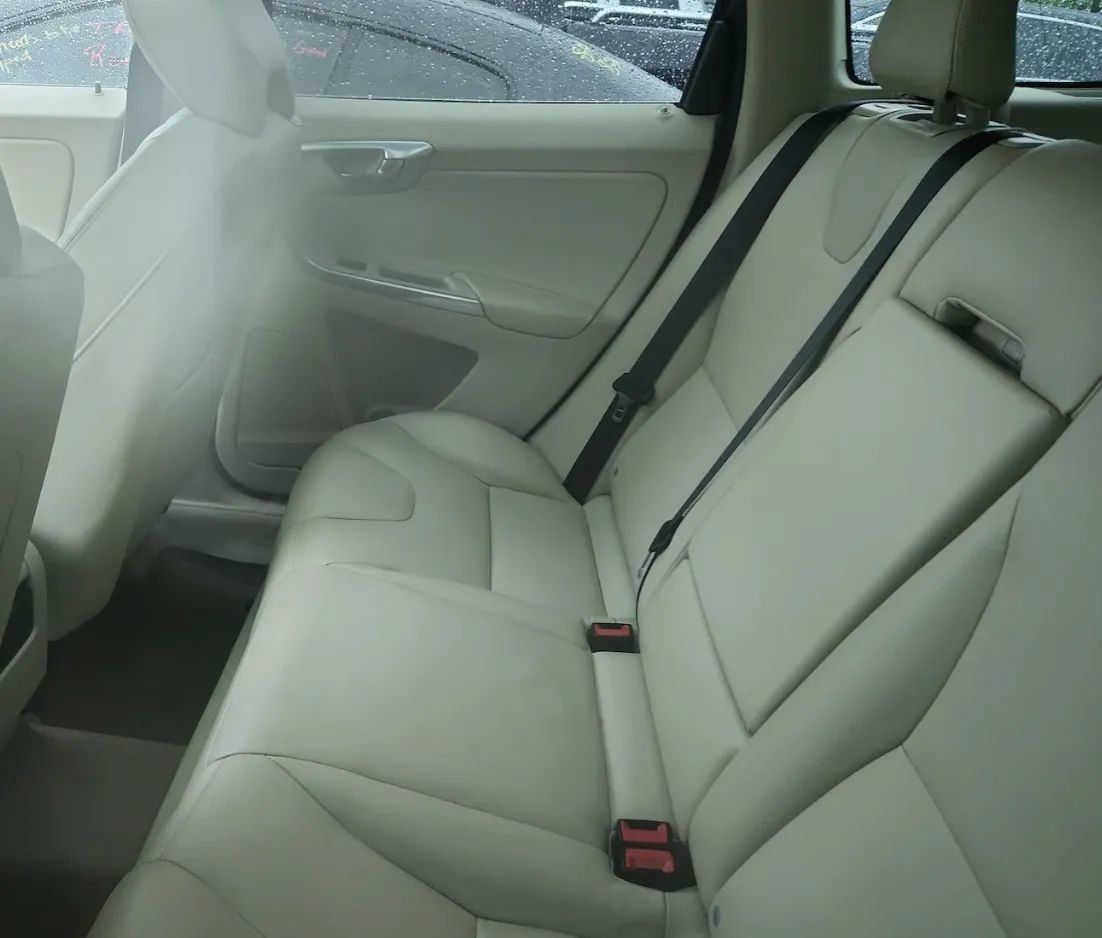 Used 2015 Volvo XC60 T5 AWD/4WD image 8