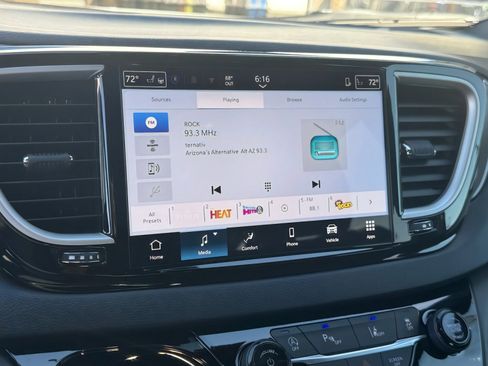 New 2026 Chrysler Voyager LX image 22