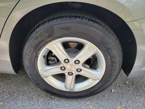 Used 2023 Chevrolet Malibu LT image 16