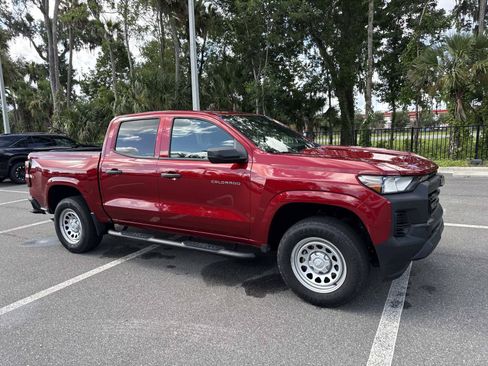 Used 2025 Chevrolet Colorado W/T w/ Advanced Trailering Package RWD image 1