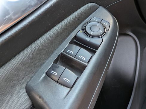 Used 2024 Buick Envista Preferred w/ Advanced Safety Package image 22