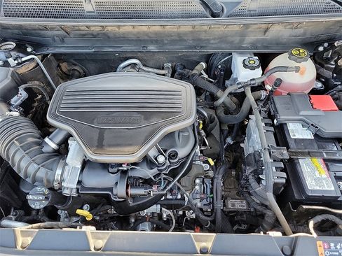 Used 2022 GMC Acadia Denali w/ Black Diamond Edition image 13