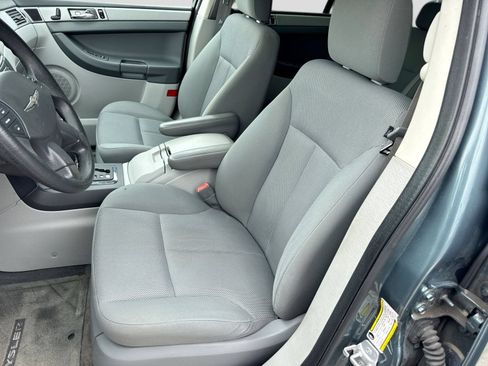 Used 2007 Chrysler Pacifica 2WD w/ Cargo Convenience Group image 16