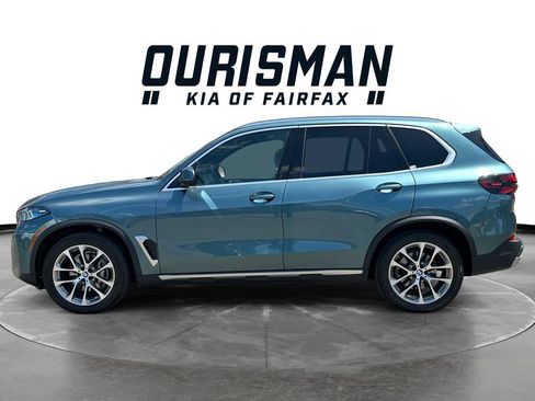 Used 2024 BMW X5 xDrive40i w/ Premium Package AWD/4WD image 3
