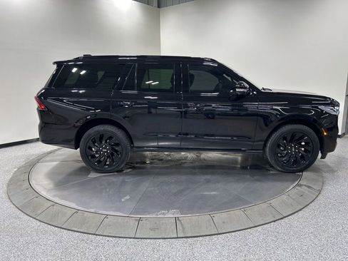 Certified 2025 Lincoln Navigator Reserve w/ Jet Appearance Package image 5