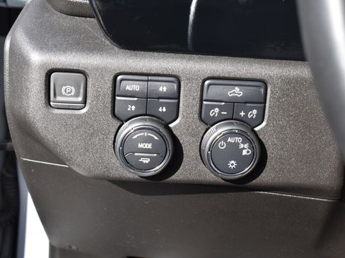 Used 2024 Chevrolet Silverado 1500 LT w/ Z71 Off-Road Package image 16