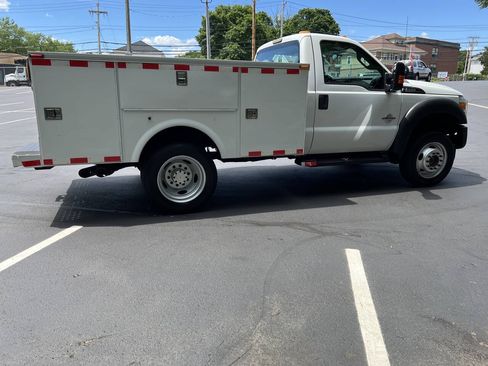 Used 2014 Ford F550 4x4 Regular Cab Super Duty w/ Power Equipment Group image 4