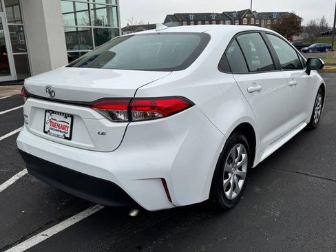 Used 2024 Toyota Corolla LE image 3