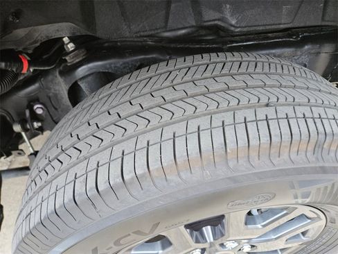 Used 2025 Toyota 4Runner SR5 image 26