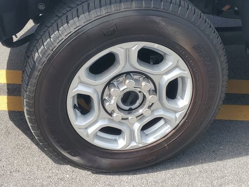 Used 2026 Ford F250 XLT AWD/4WD image 4