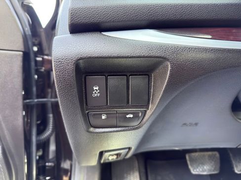 Used 2017 Acura TLX 2.4L image 13