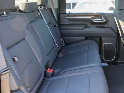 Used 2025 GMC Sierra 2500 SLE w/ SLE Value Package; image 18