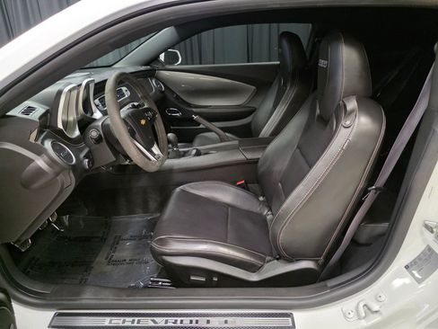 Used 2013 Chevrolet Camaro SS w/ SS Performance Package image 17