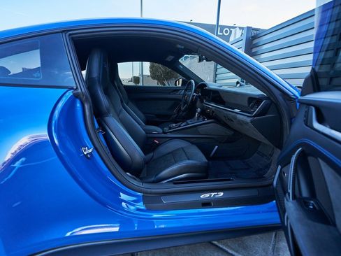 Used 2026 Porsche 911 GT3 w/ Weissach Package image 30